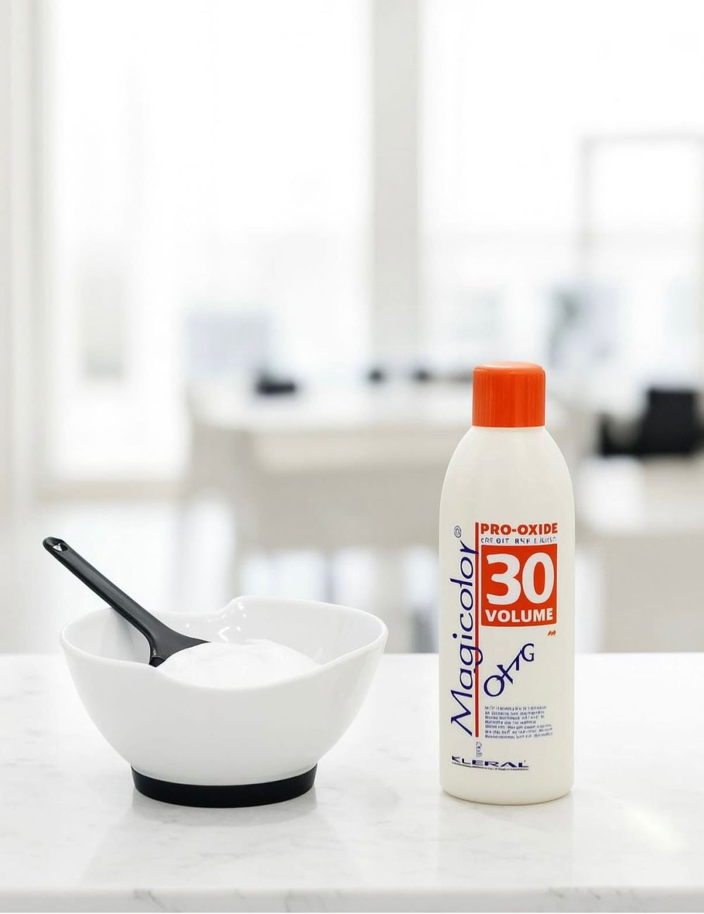 Magicolor Pro-Oxide 30 Volume Cream Developer